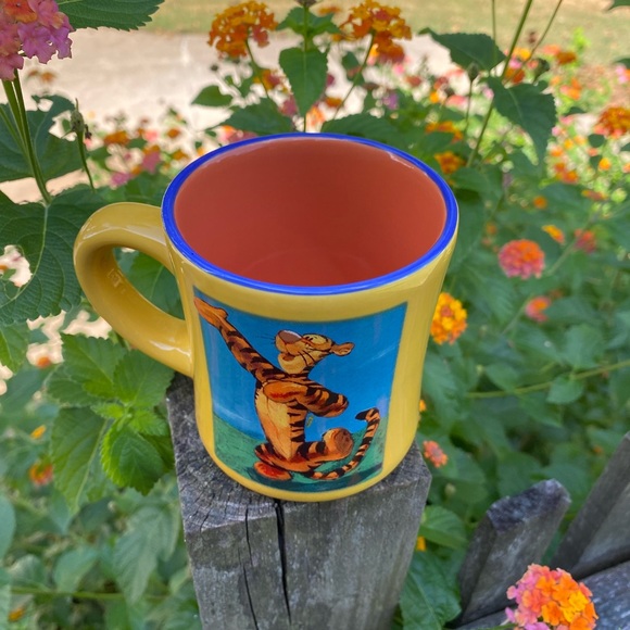 Disney Store Tigger Coffee Mug - Winnie the Pooh, Dishwasher & Microwave Safe - Picture 5 of 7